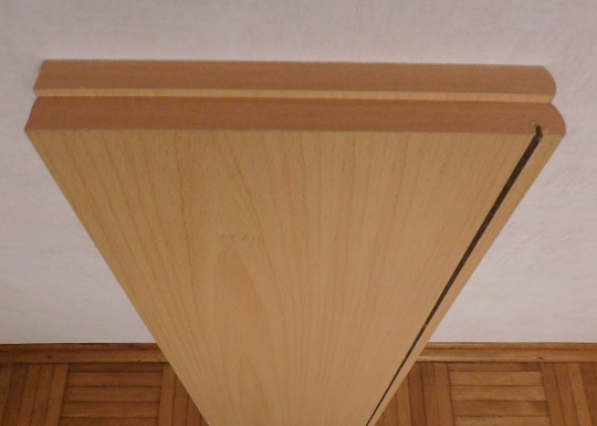 Zwei Rundkantenbretter, einmal mit Nut DSCI0110.JPG